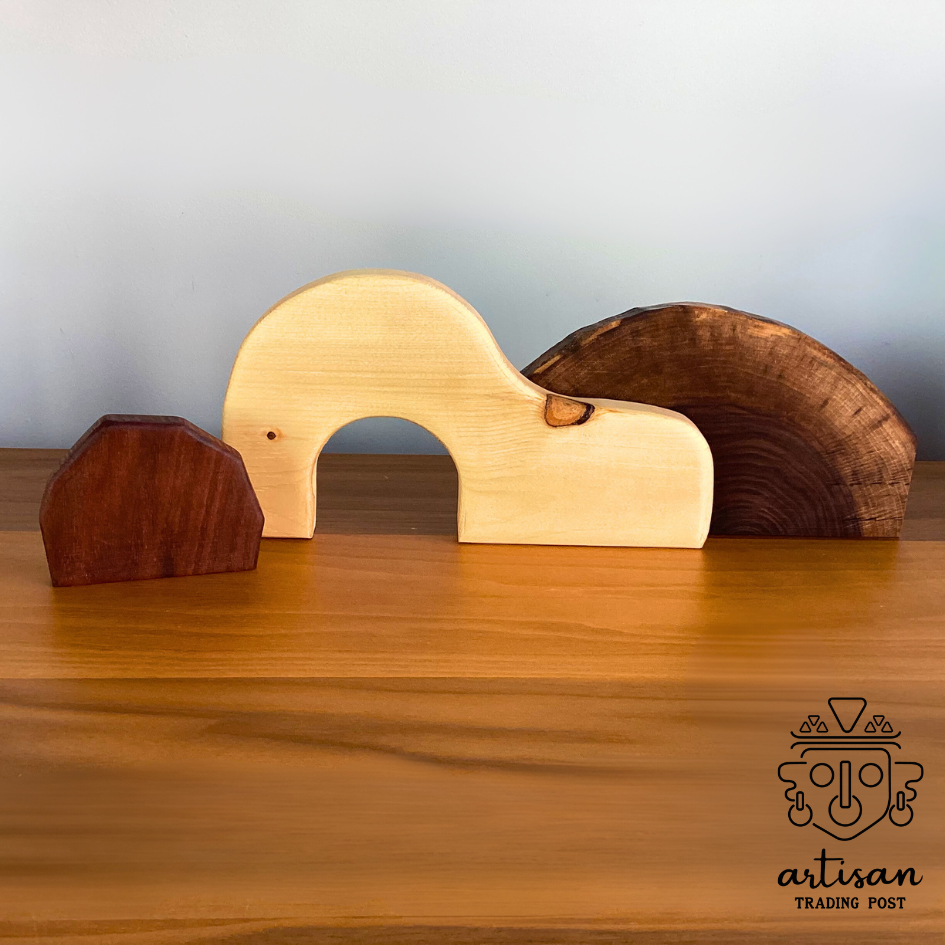 Décoration de Pâques en forme de tombe en bois | 3 pièces en noyer et pin
