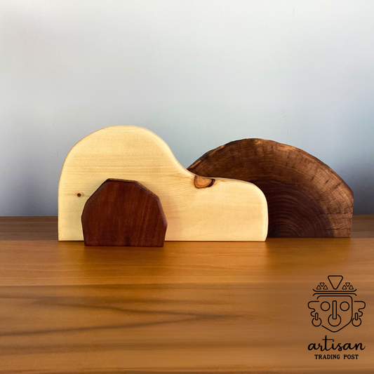 Décoration de Pâques en forme de tombe en bois | 3 pièces en noyer et pin