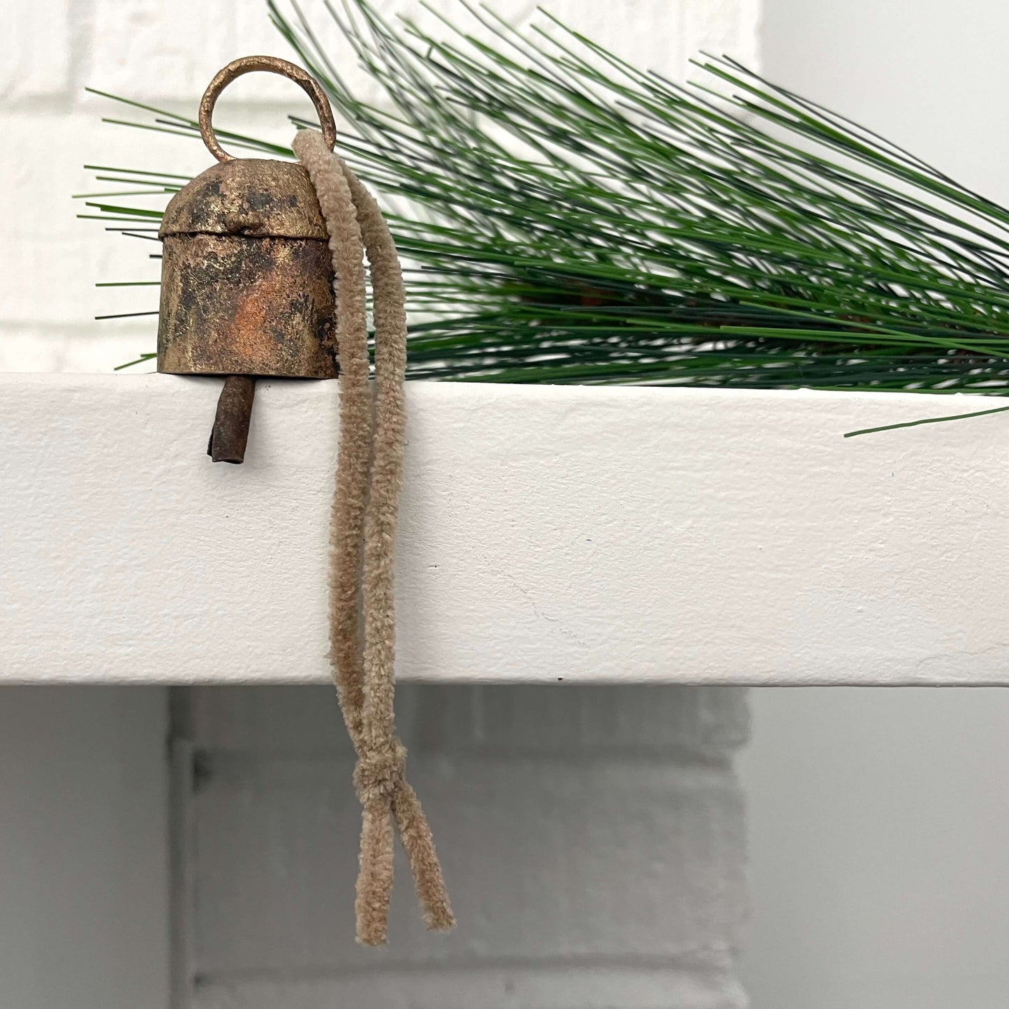Cloche décorative rustique en laiton | Dessus rond