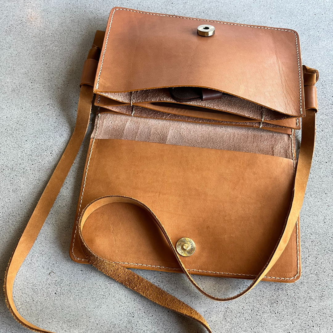 Leather Crossbody Envelope Purse | Honey Brown