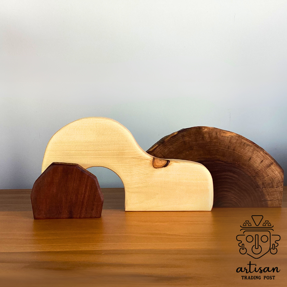 Décoration de Pâques en forme de tombe en bois | 3 pièces en noyer et pin
