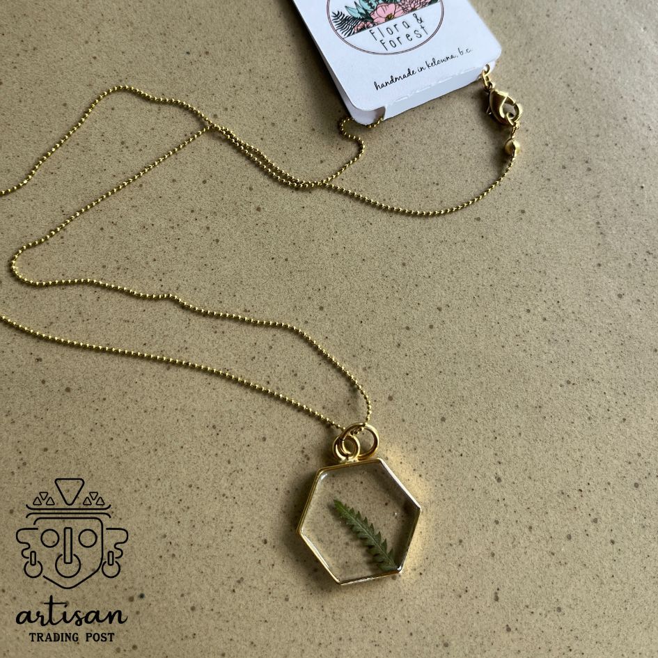 Collier Hexagone | Grande Fougère en Cuir Doré