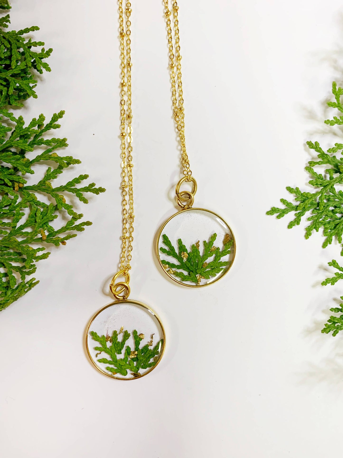 Circle Necklace | Medium Gold Cedar + Sparkle