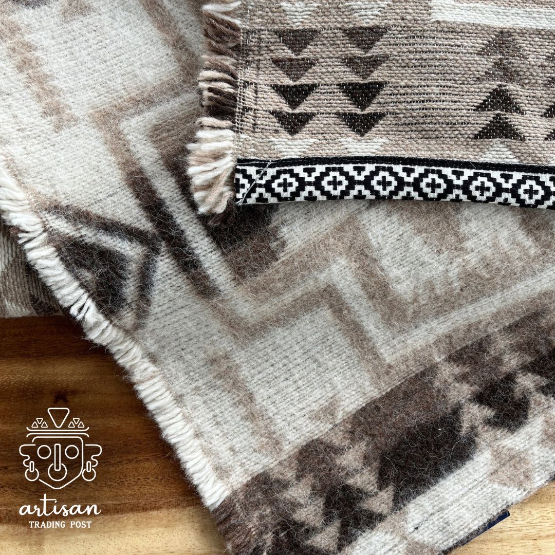 Couverture Lakeside en laine d'alpaga | Café et crème