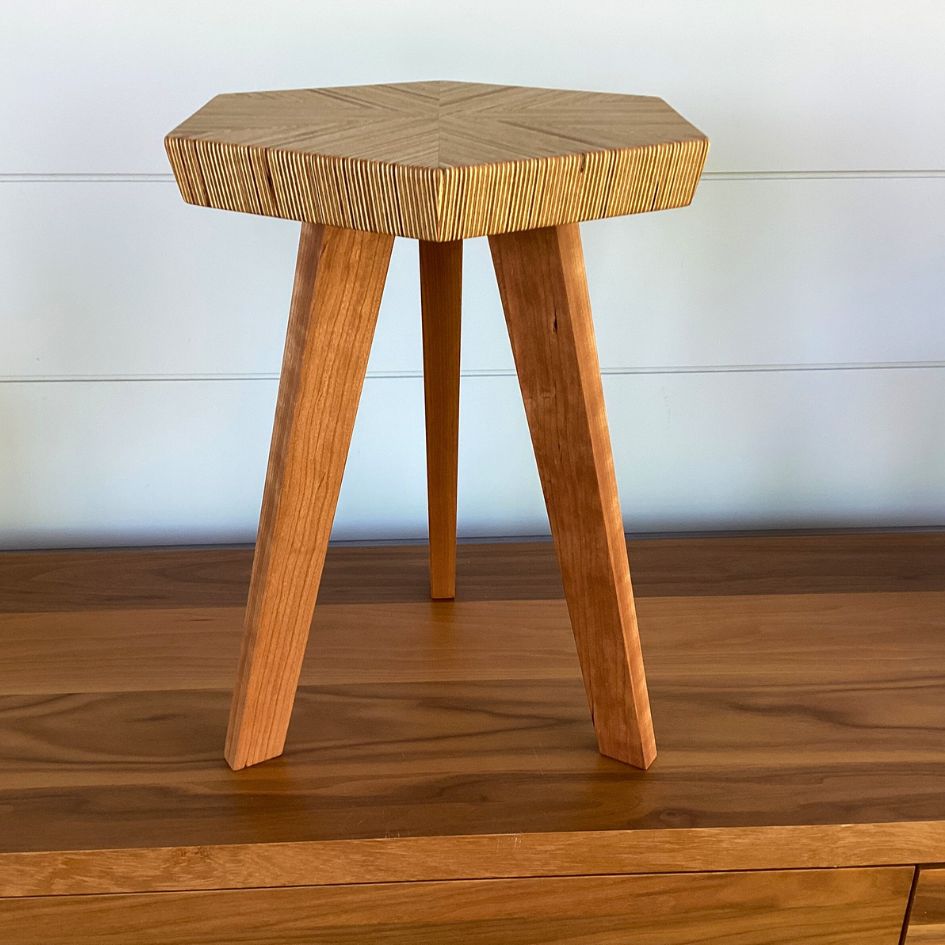 Tabouret | Cerisier et contreplaqué
