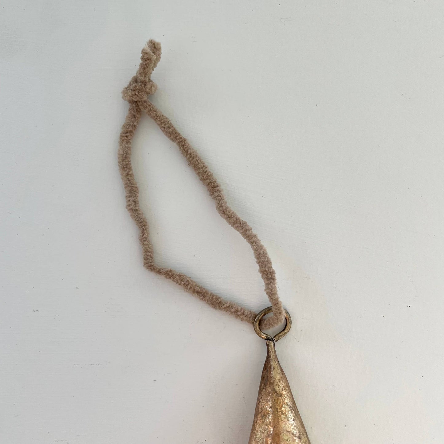 Cloche décorative rustique en laiton | Cône