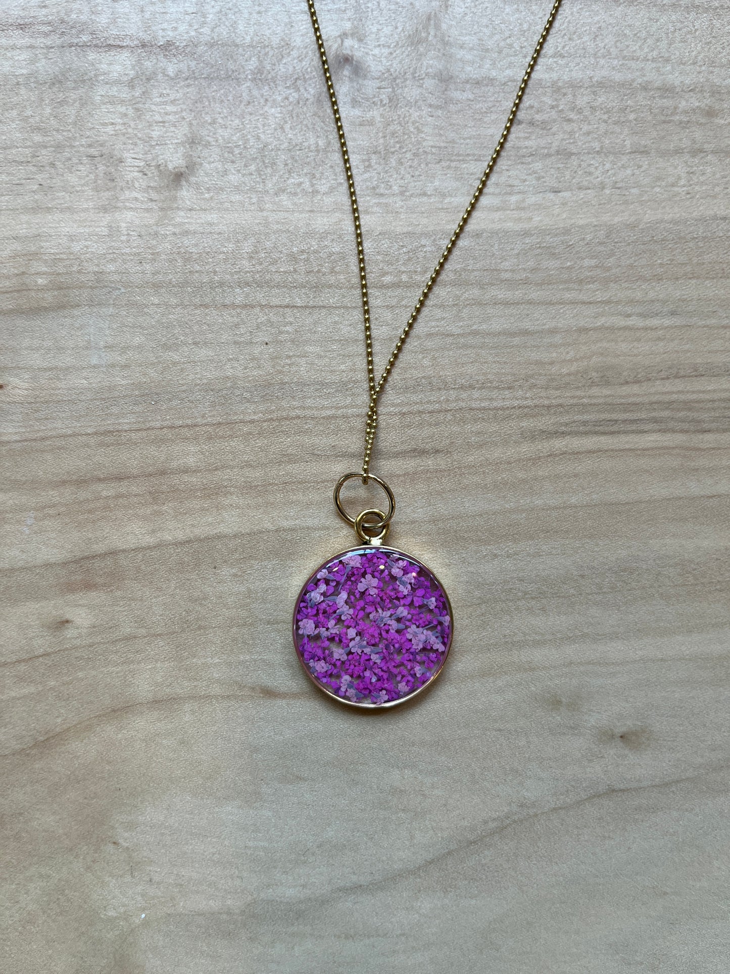 Collier Hexagone | Grande Fougère en Dentelle Dorée