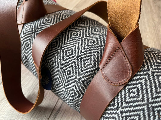 Bandoulière en cuir épais | Marron chocolat (en soutien à Save the Mothers)