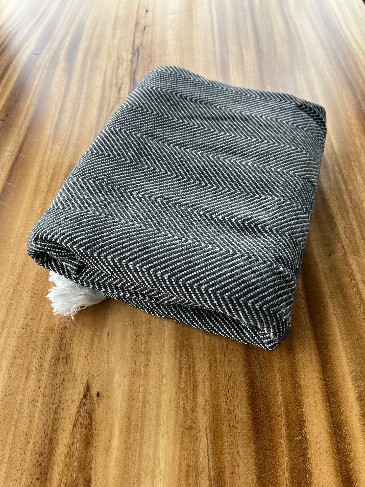 Luxury Cashmere Throw Blanket | Dual Tone Charcoal with Fringe