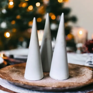 Arbre décoratif de Sitka 9,5 à 10 po | Béton coulé à la main