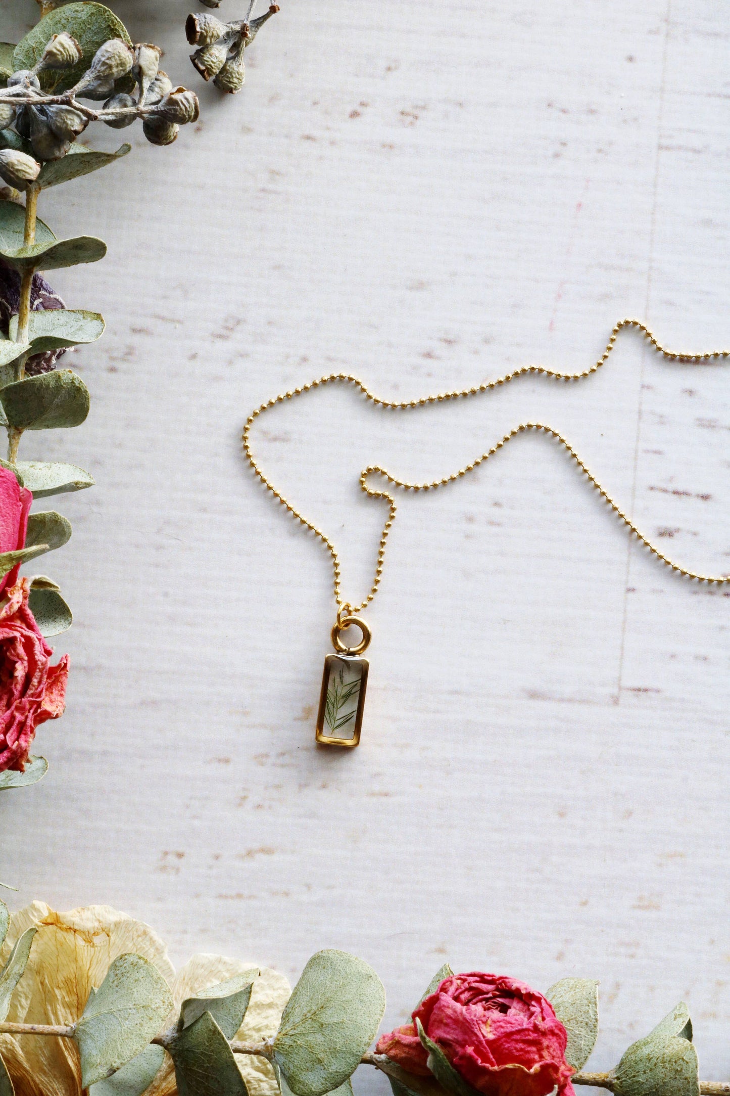 Rectangle Necklace | Large Gold Lace Fern
