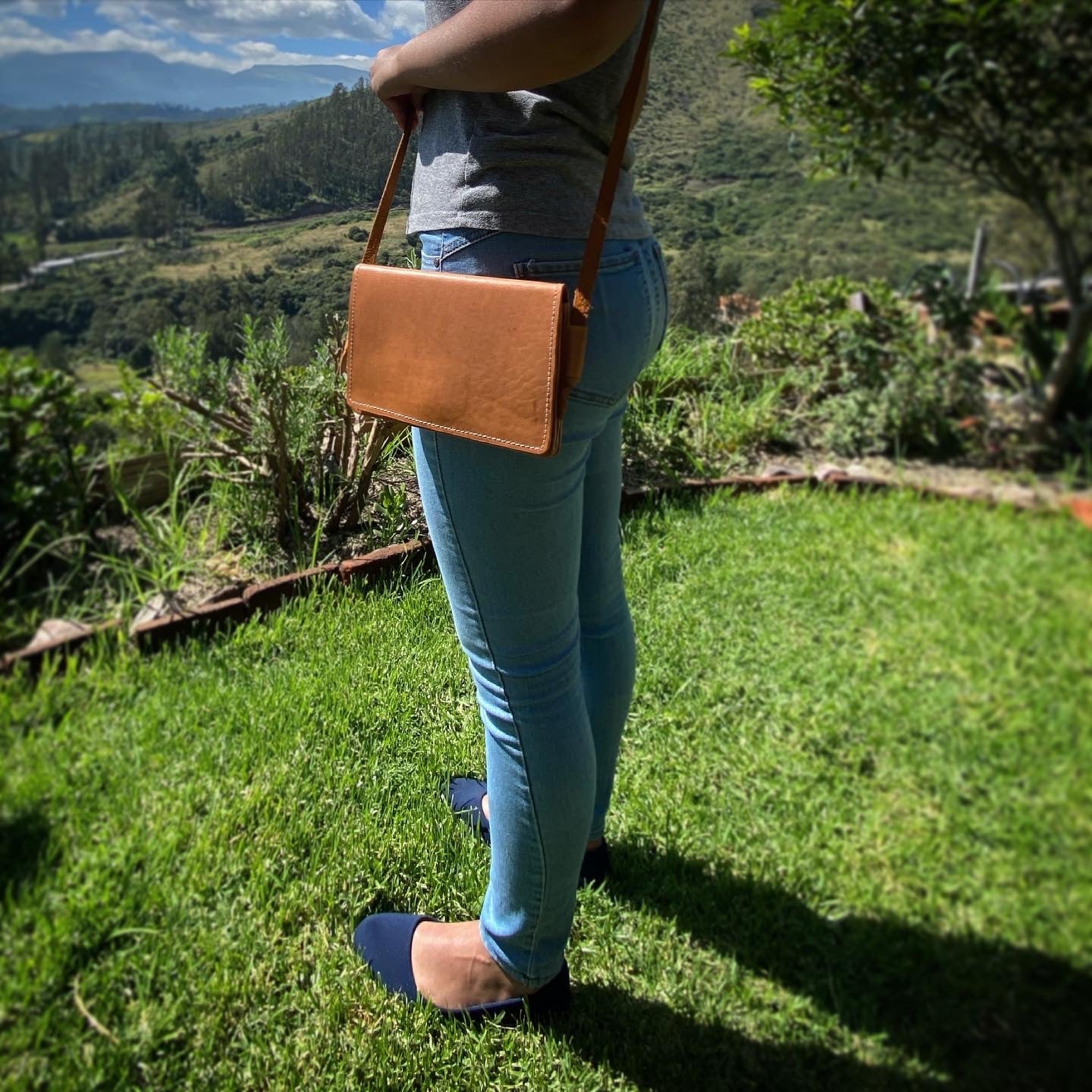 Leather Crossbody Envelope Purse | Honey Brown