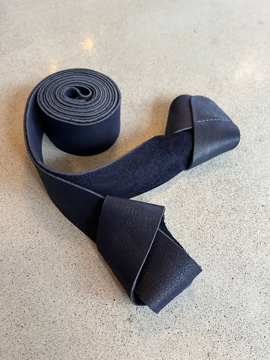 Bandoulière en cuir épais | Bleu marine