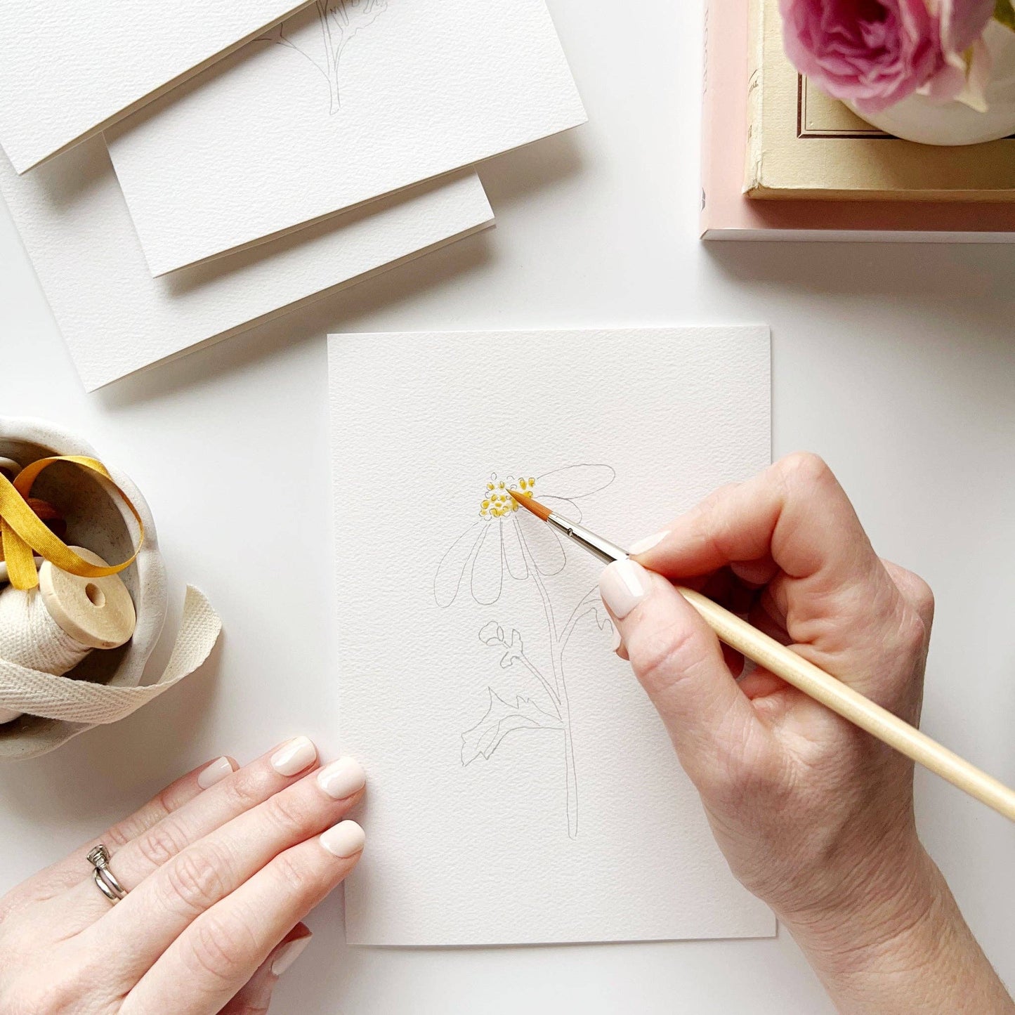 Cartes postales à peindre avec des fleurs de jardin