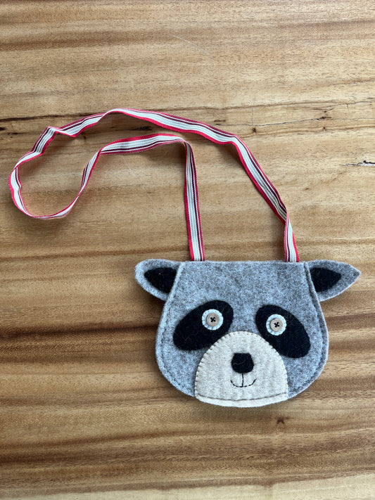 Raccoon Felt Crossbody Purse Craft Kit – DIY Animal Bag for Kids