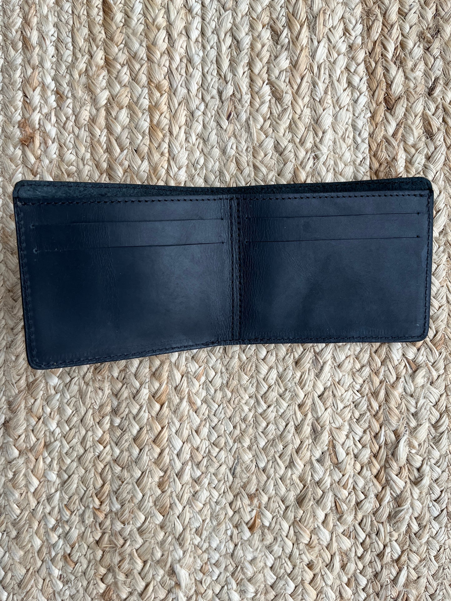 Classic Bifold Wallet | Midnight Black