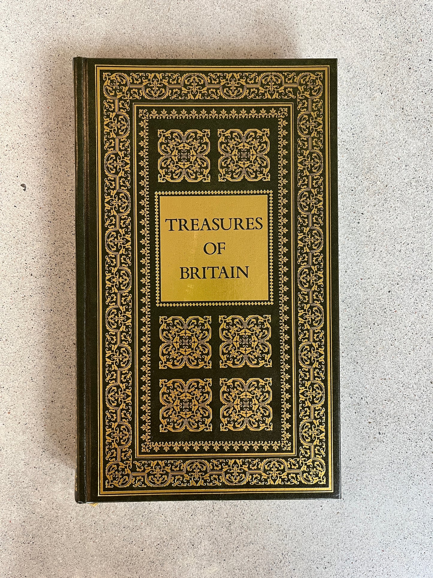 Treasures of Britain | Vintage Book (1986)