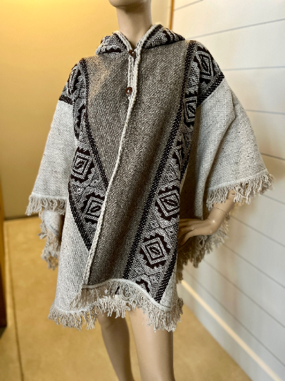 Handwoven Hooded Wool Poncho (Round Cut) | Latte